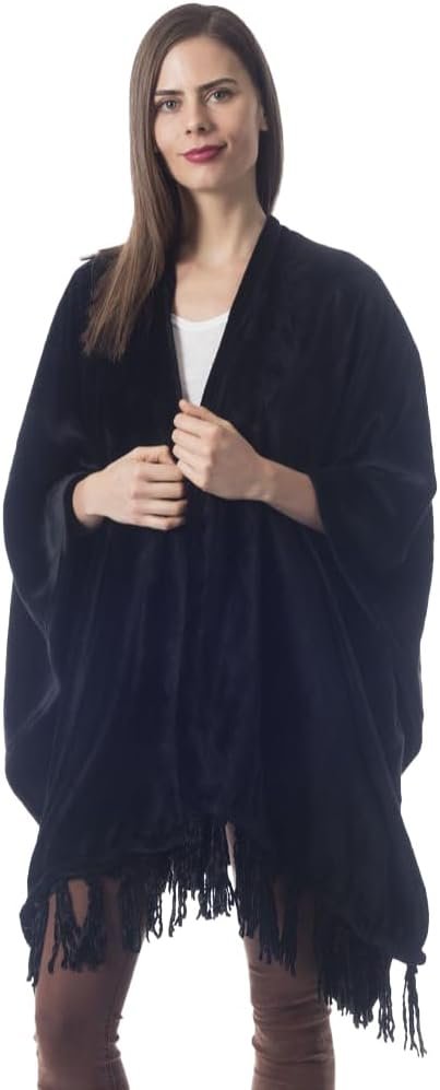 Travel Scarf for Women Airplane, Cozy Fleece Travel Wrap with Fringes, Perfect as a Travel Shawl or Office Blanket, Lightweight and Warm, Makes a Great Gift for Mom – Black