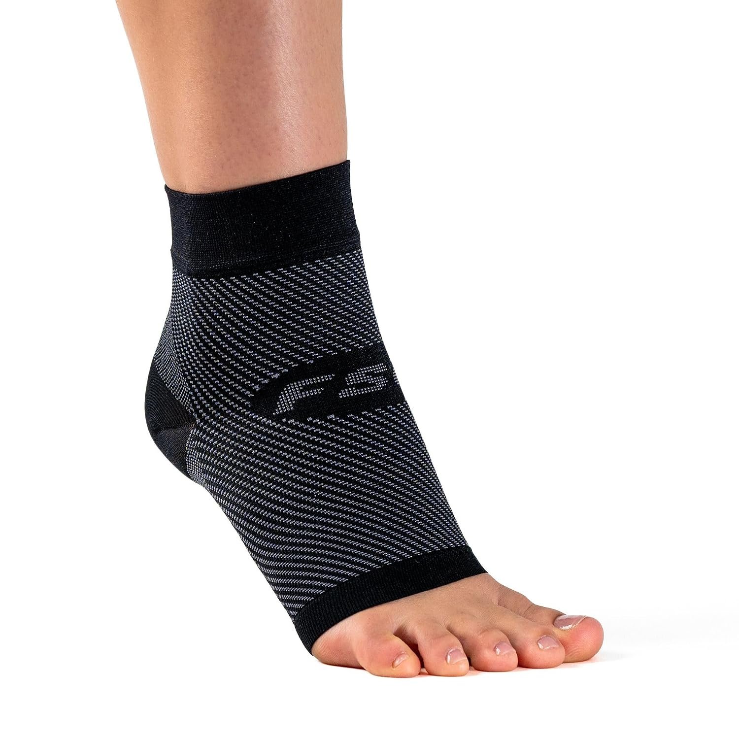 OS1st FS6 Plantar Fasciitis Foot Sleeve – Compression Sock for Heel & Arch Support, Pain Relief, Injury Recovery, Moisture-Wicking Fabric – Medical Grade Compression for Men & Women