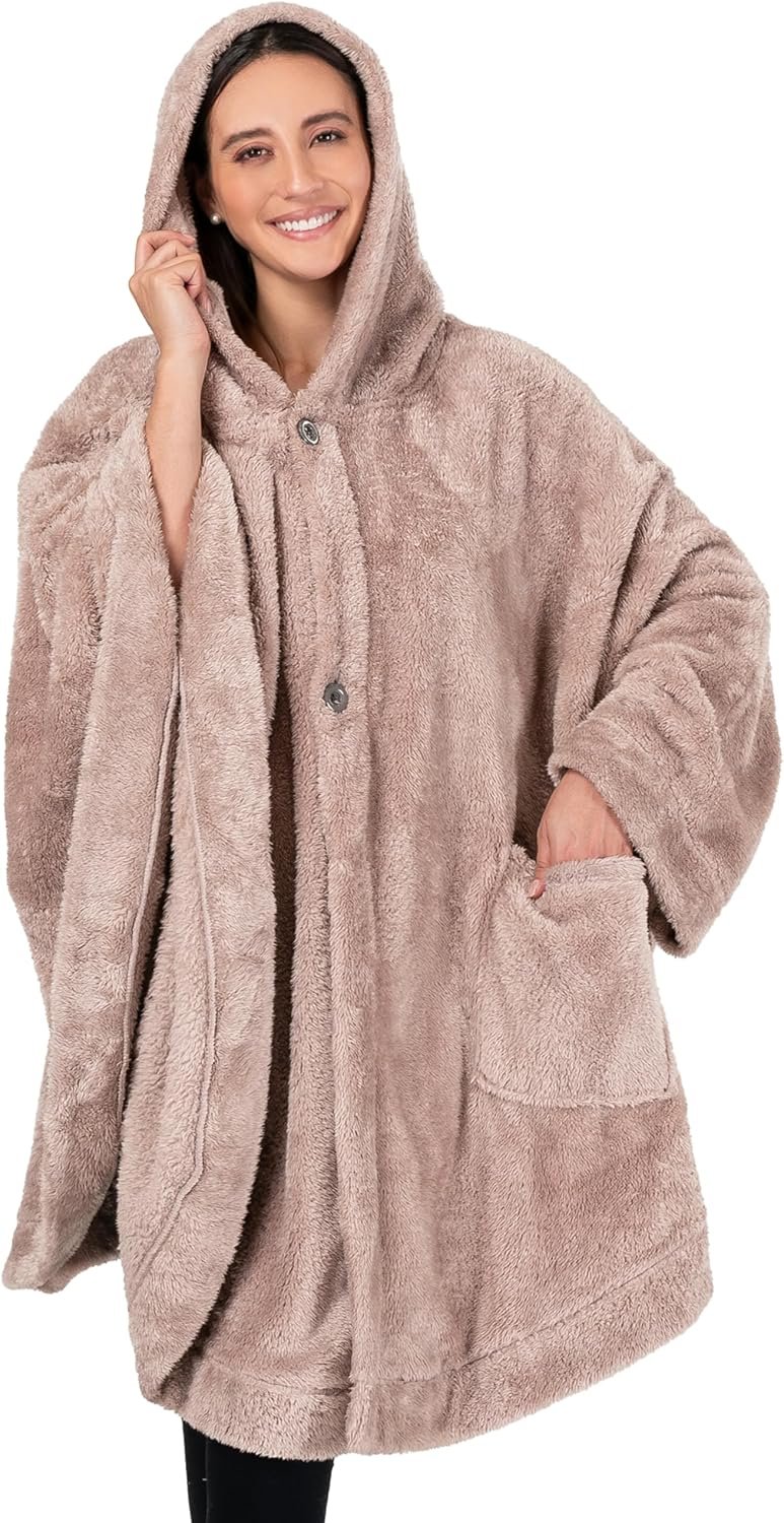 PAVILIA Hooded Blanket Poncho for Women, Sherpa Wearable Wrap with Pockets
